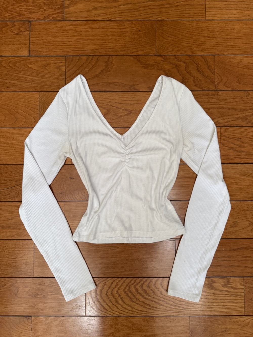 PacSun White Ribbed V-Neck Long Sleeve Top with Front Ruching